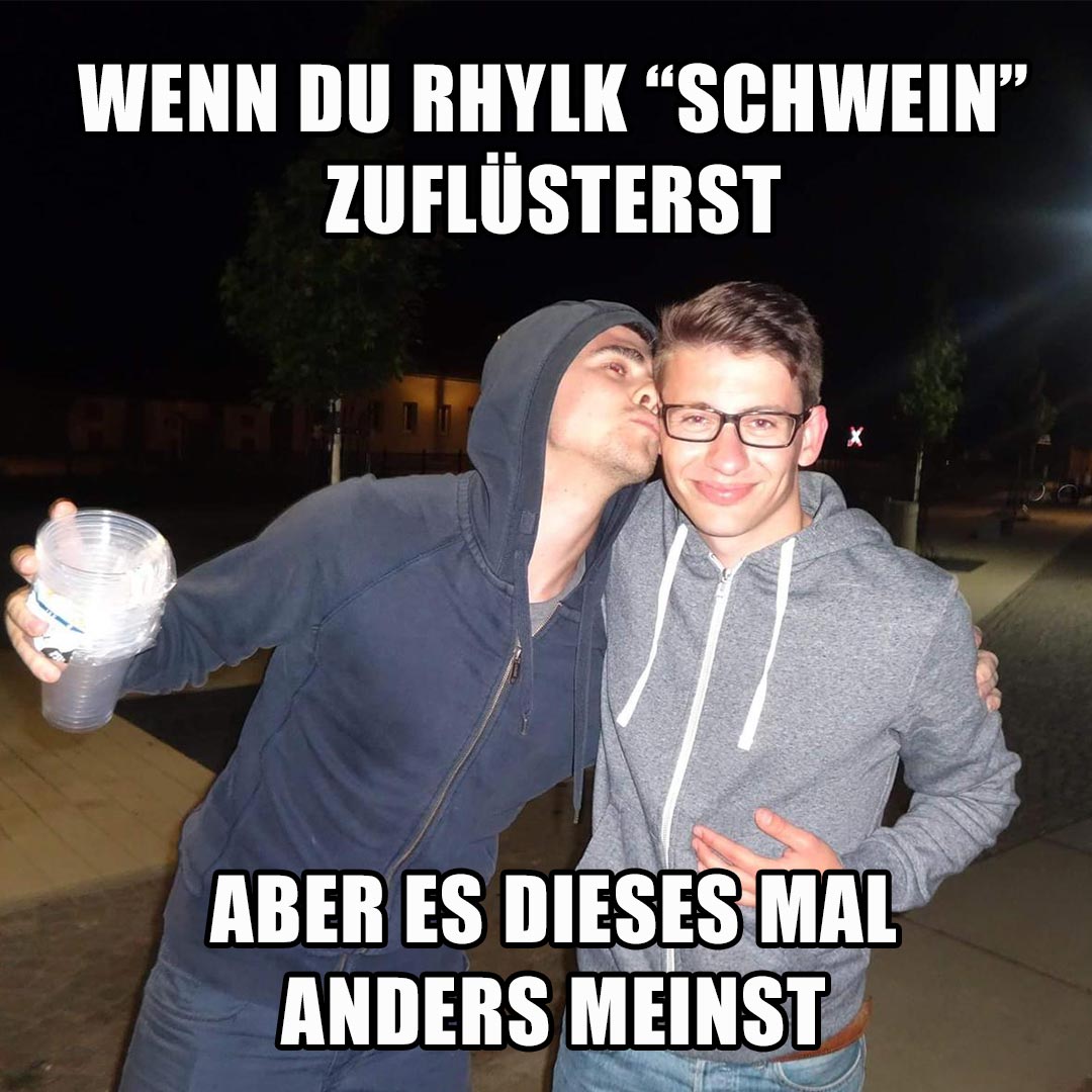 Rhylk "Schwein" zuzuflüstern erhöht die Wahrscheinlichkeit drastisch, darum gebeten zu werden, mit ihm feiern zu gehen.